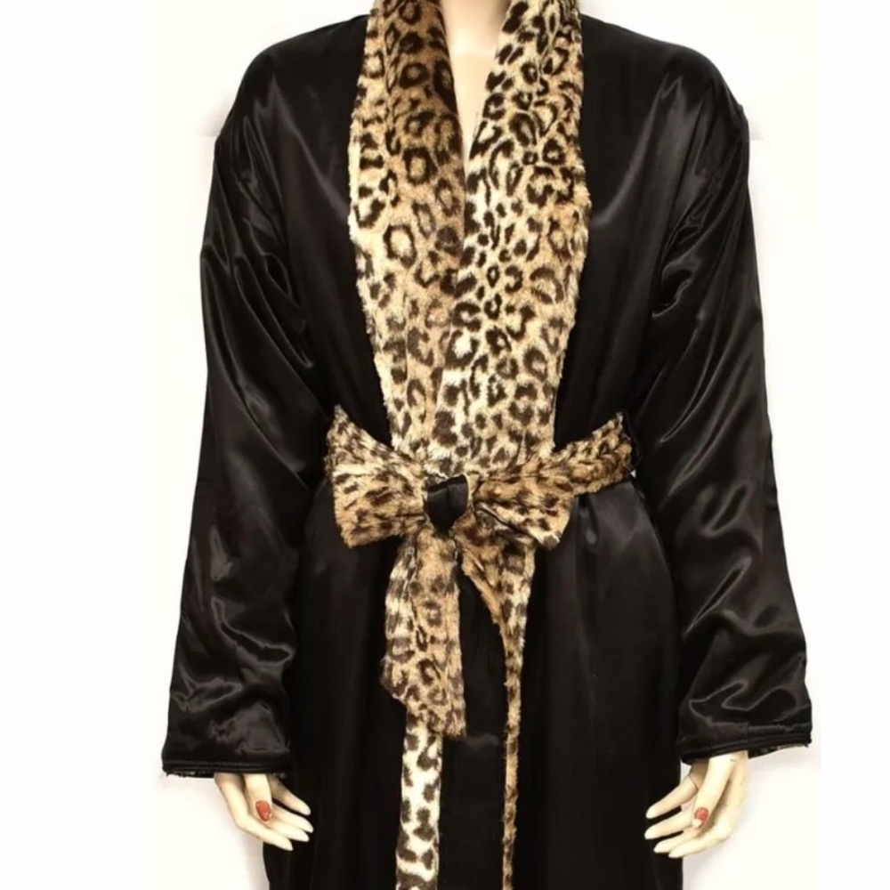 NEW Giraffe At Home Luxe Satin Leopard Faux Fur Robe SIZE MEDIUM/LARGE Espresso